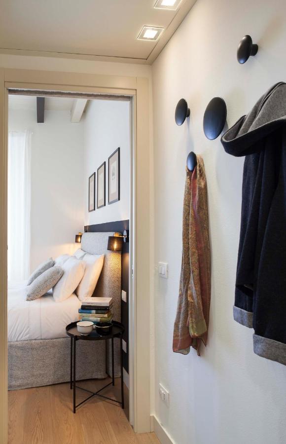 Lily Pads -Elegant Apartment- In The City Center Milan Luaran gambar