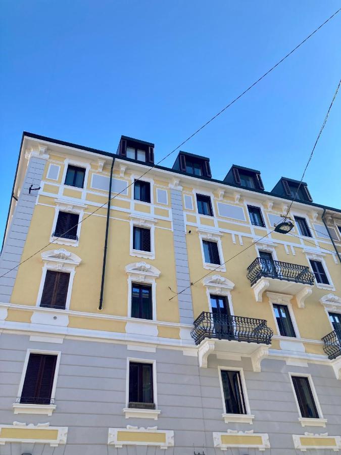 Lily Pads -Elegant Apartment- In The City Center Milan Luaran gambar