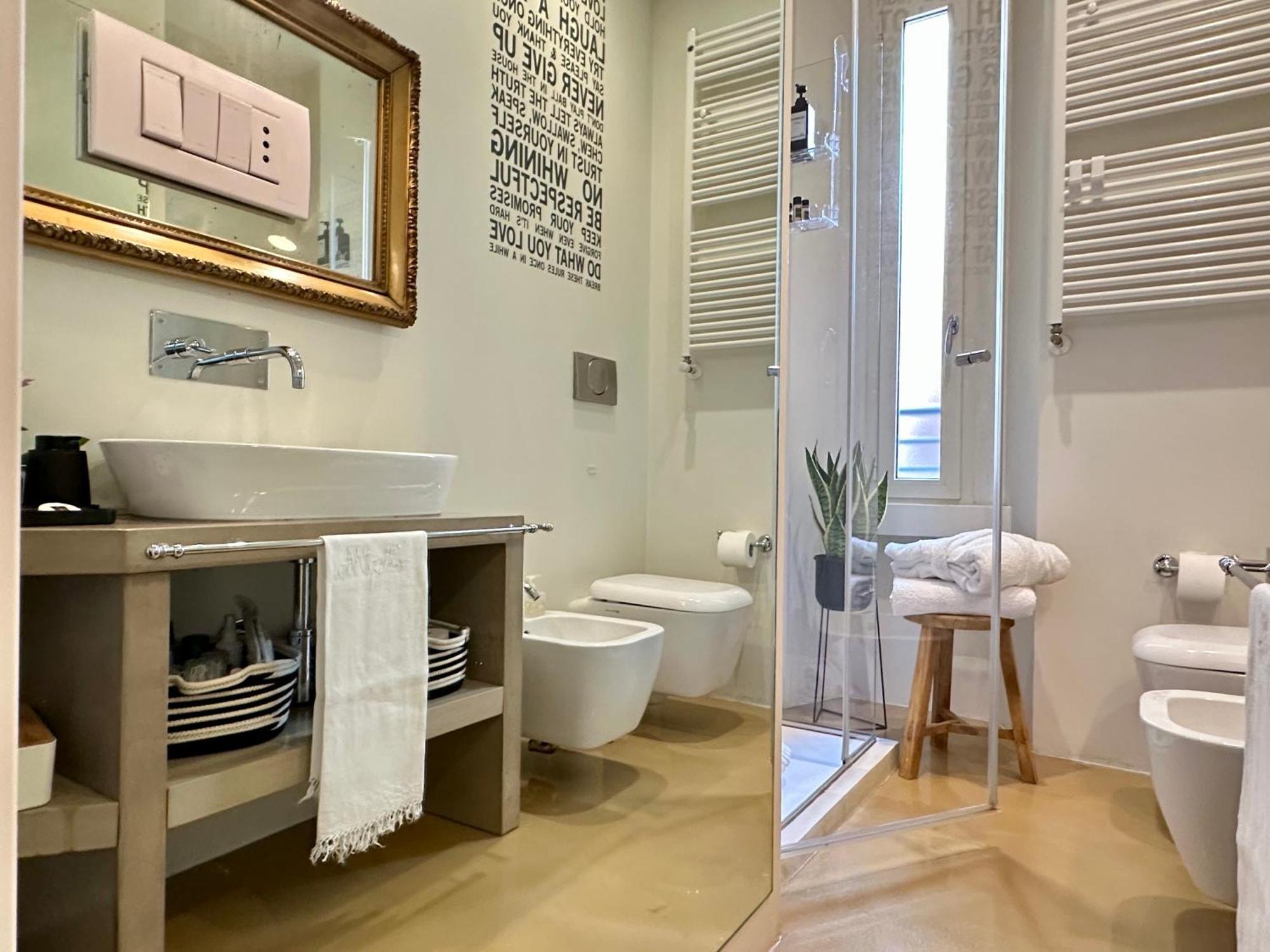 Lily Pads -Elegant Apartment- In The City Center Milan Luaran gambar